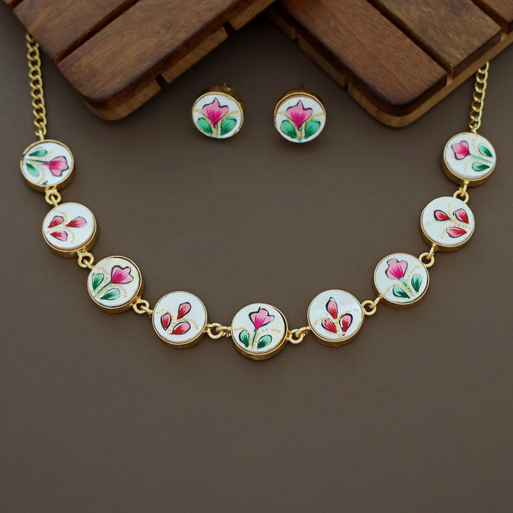 Circle MOP Hand Painted Choker With Stud