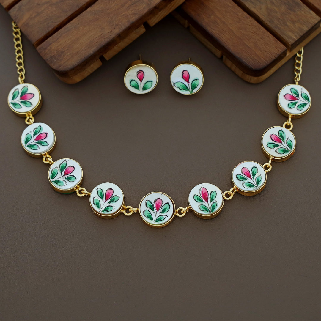 Circle MOP Hand Painted Choker With Stud