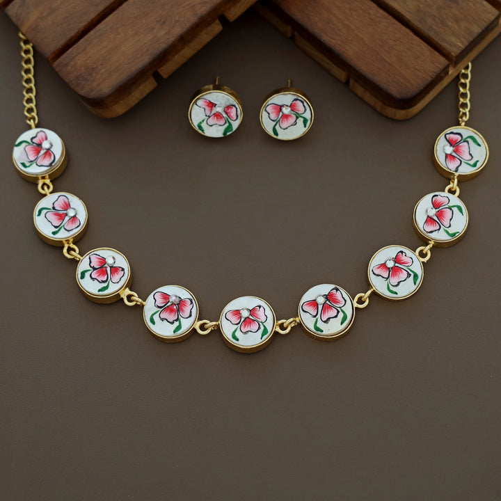 Circle MOP Hand Painted Choker With Stud