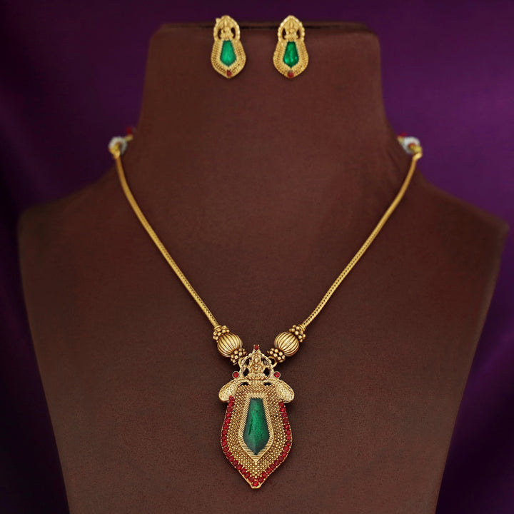 Varenya Nagapadam Palakka Pendant Neckpiece With Earring