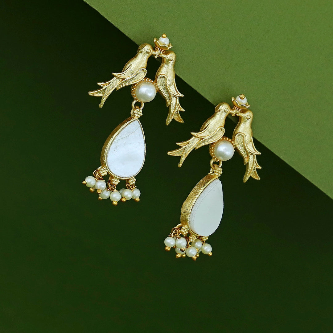 Nishtha Golden Twin Bird Pearl Earring
