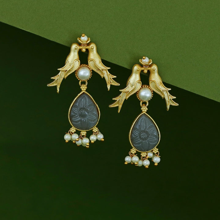 Nishtha Golden Twin Bird Pearl Earring