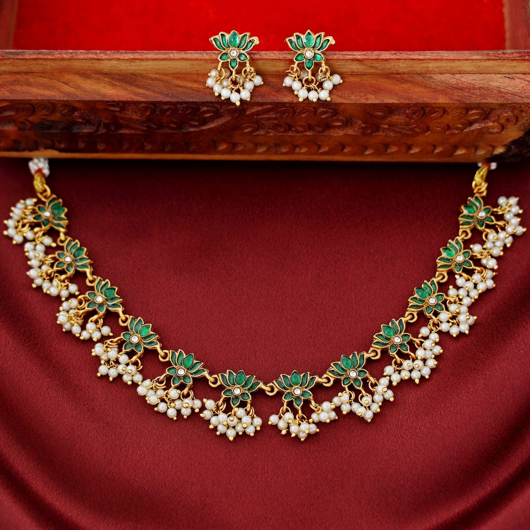 Arusha Mini Lotus Pearl Short Neckpiece with Earring