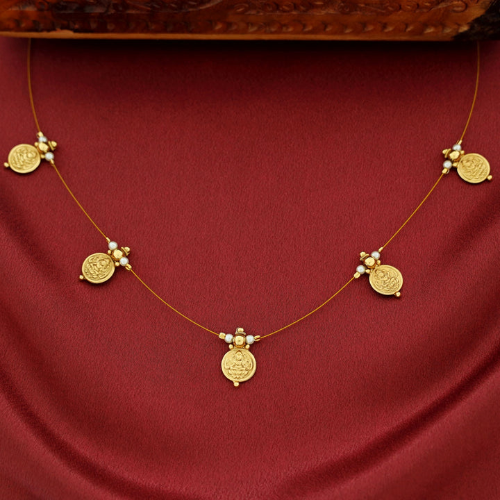 Dhanvi 5 Kashi Beaded String Neckpiece