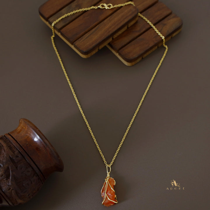 Zinnia Binded Raw Stone Neckpiece