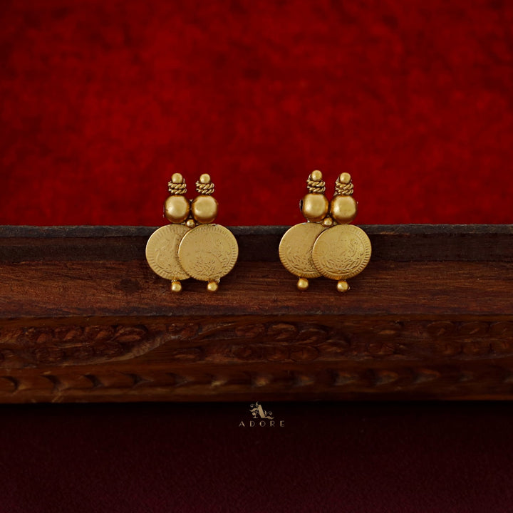 Aruni Kashi Devi Short Neckpiece with Earring