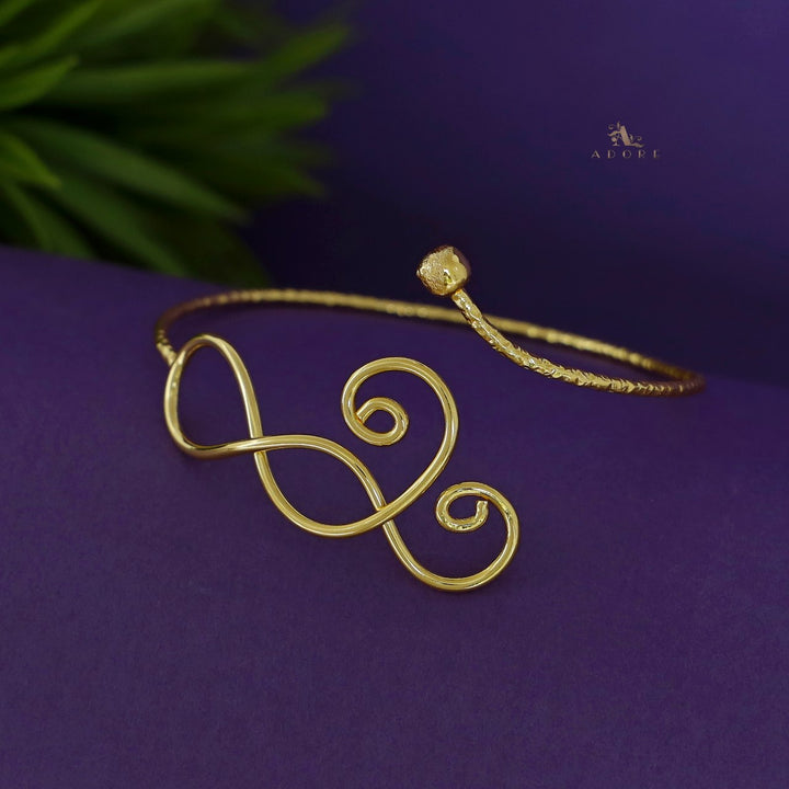 Nathalie Curly Hammered Bangle
