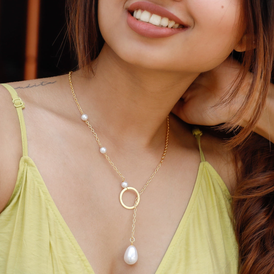 Drop Pearl Ring Neckpiece