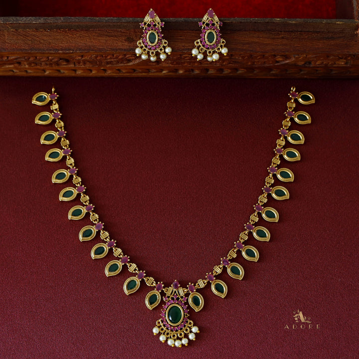 Devansha Palakka Short Neckpiece With Earring