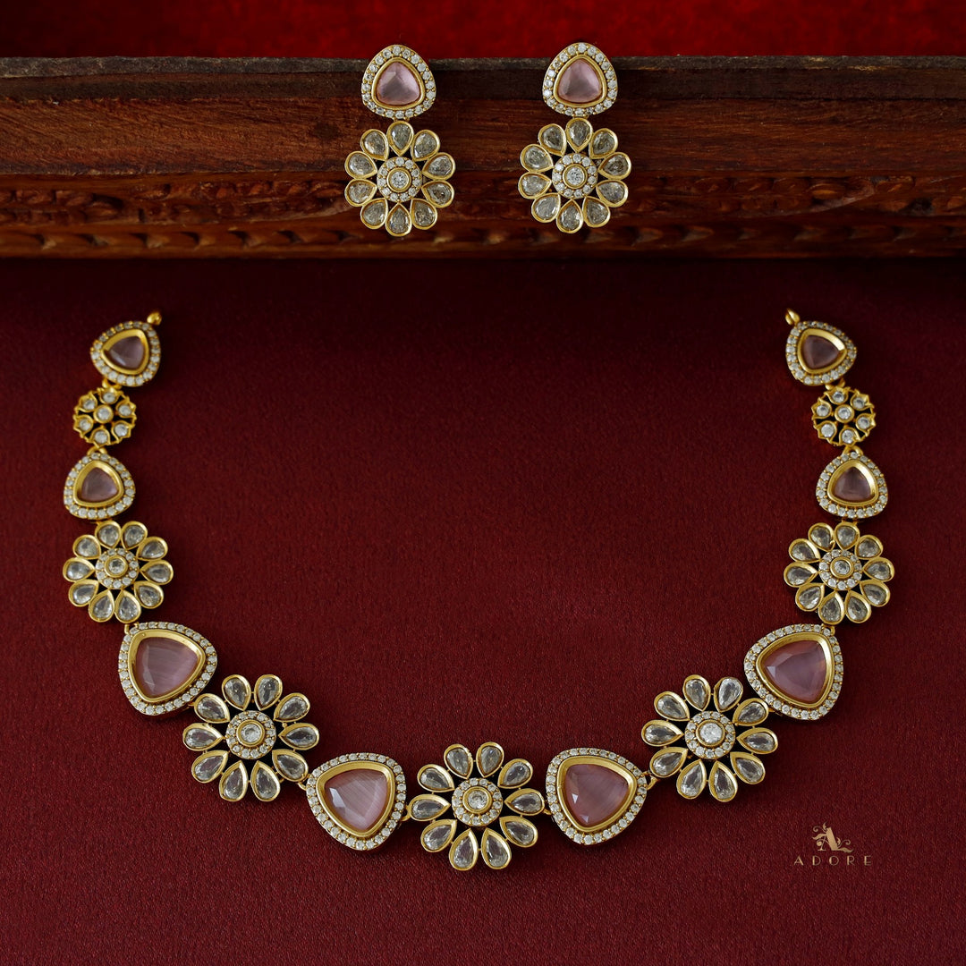 Premium Curvy Triangle Flower Neckpiece With Earring