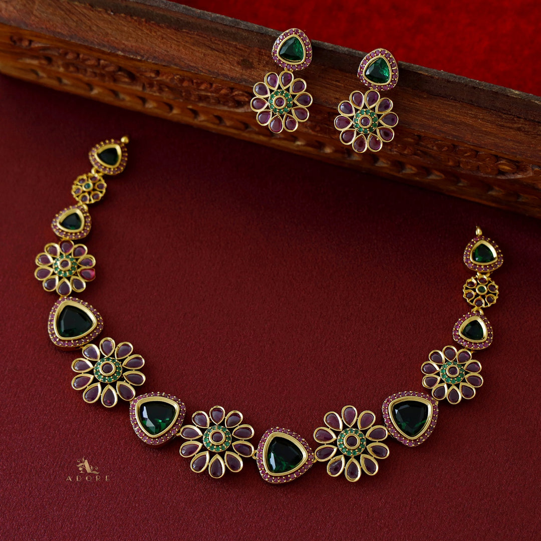 Premium Curvy Triangle Flower Neckpiece With Earring