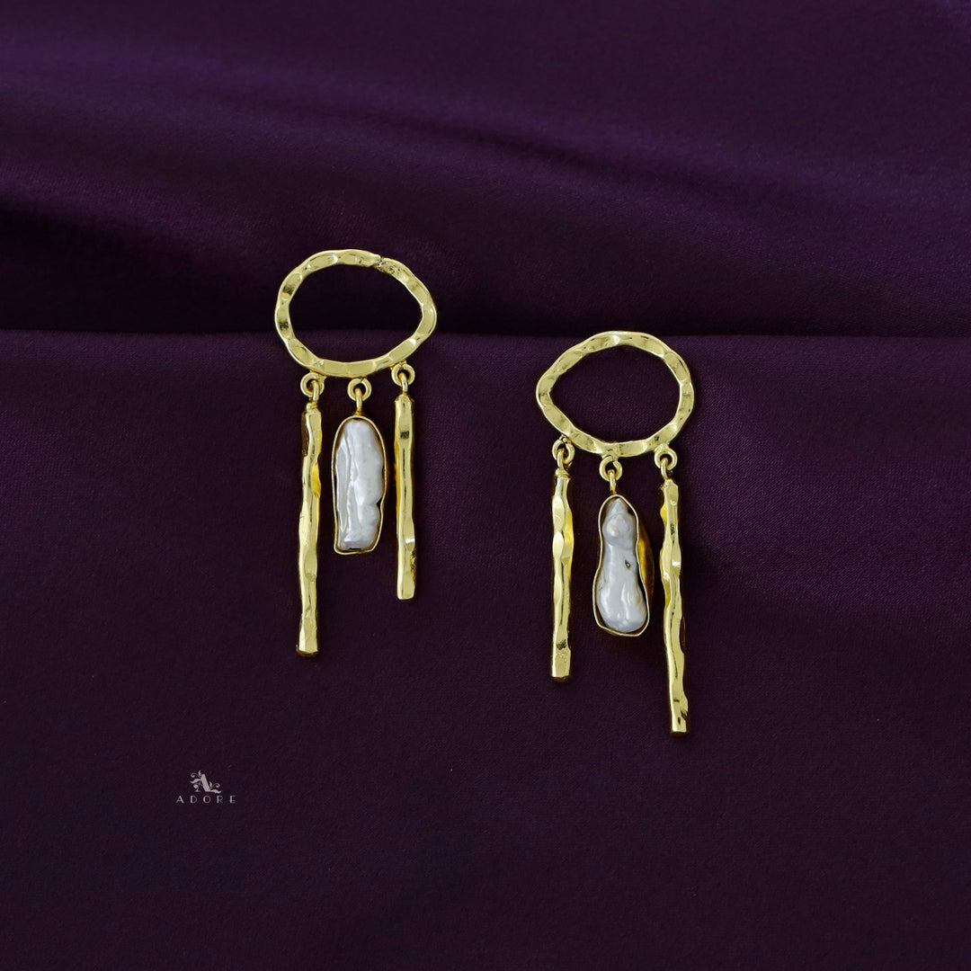 Alidha Golden Hammered Oval Stick Baroque Earring
