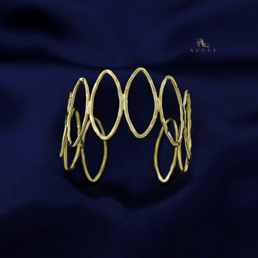 Shravya Golden Oval Bracelet