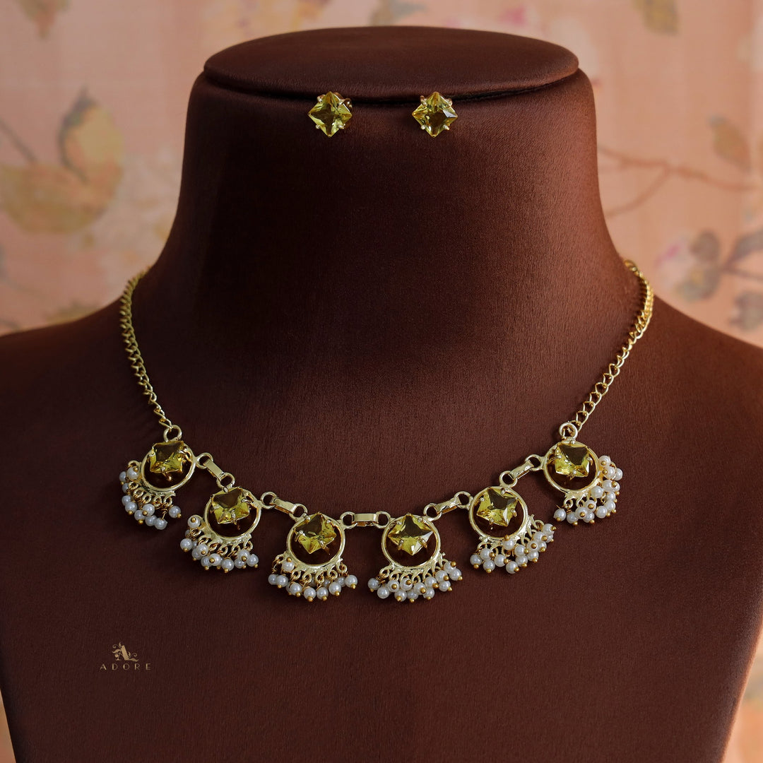 Nowruz Glossy Diamond Circle Short Neckpiece with Stud