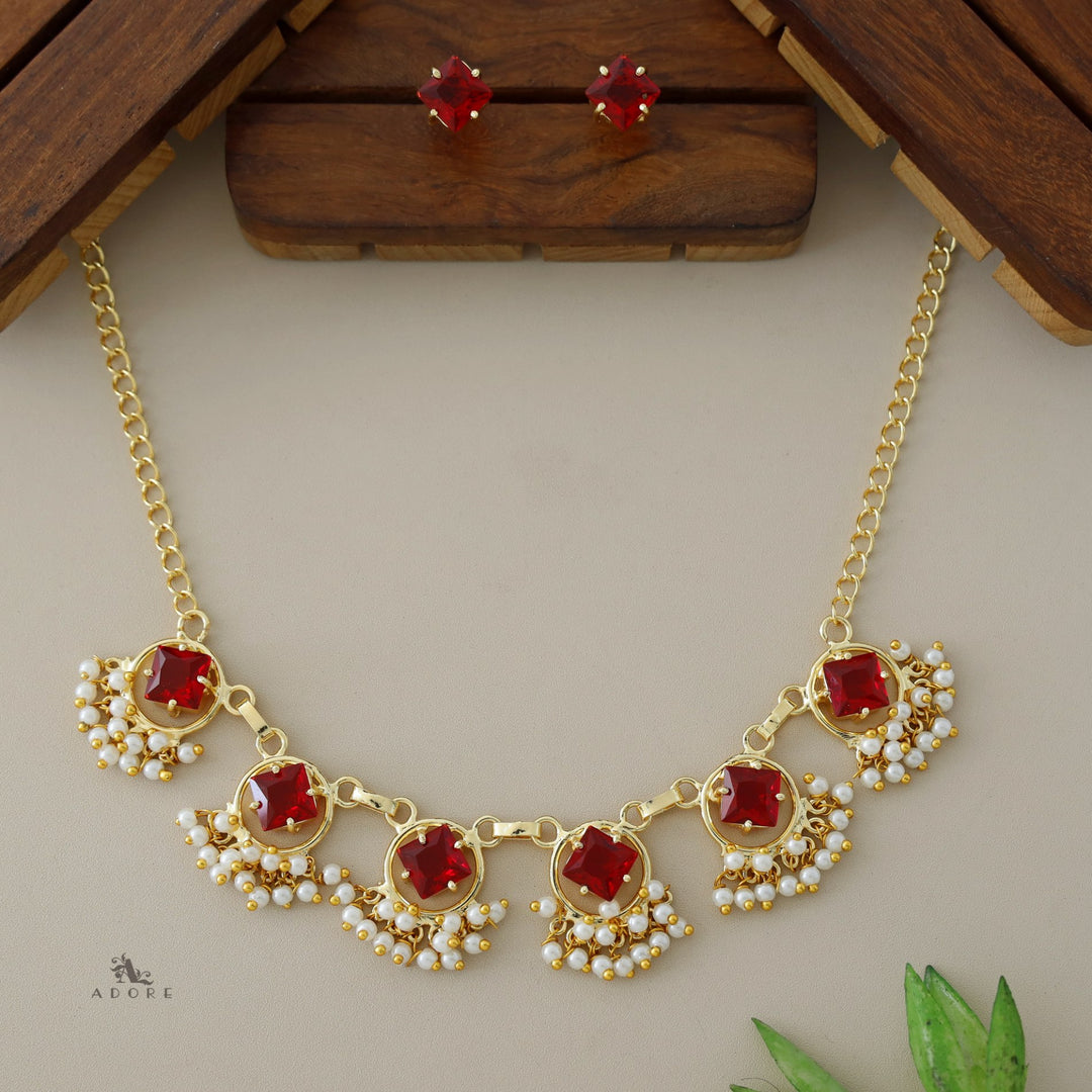 Nowruz Glossy Diamond Circle Short Neckpiece with Stud