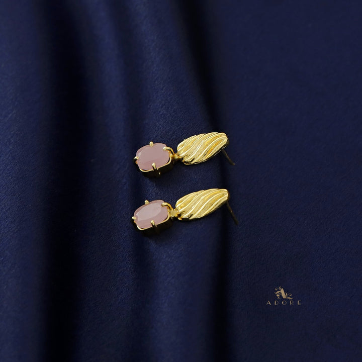 Renai Golden Curvy Leaf Glossy Stone Earring