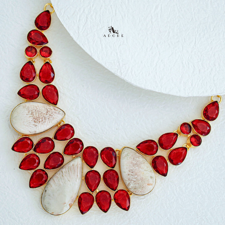 Vangeline Neckpiece