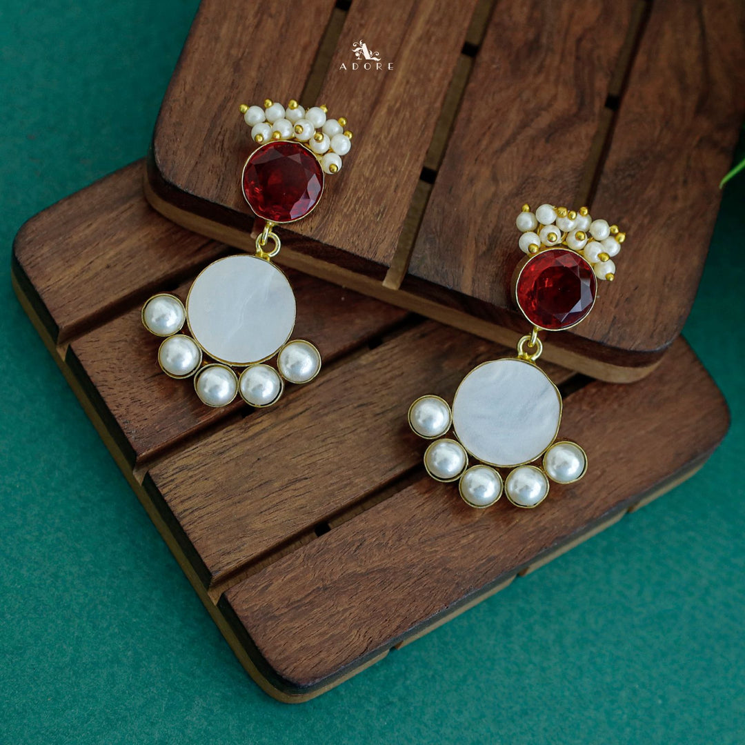 Astrid Pearl Cluster Glossy Round MOP Earring