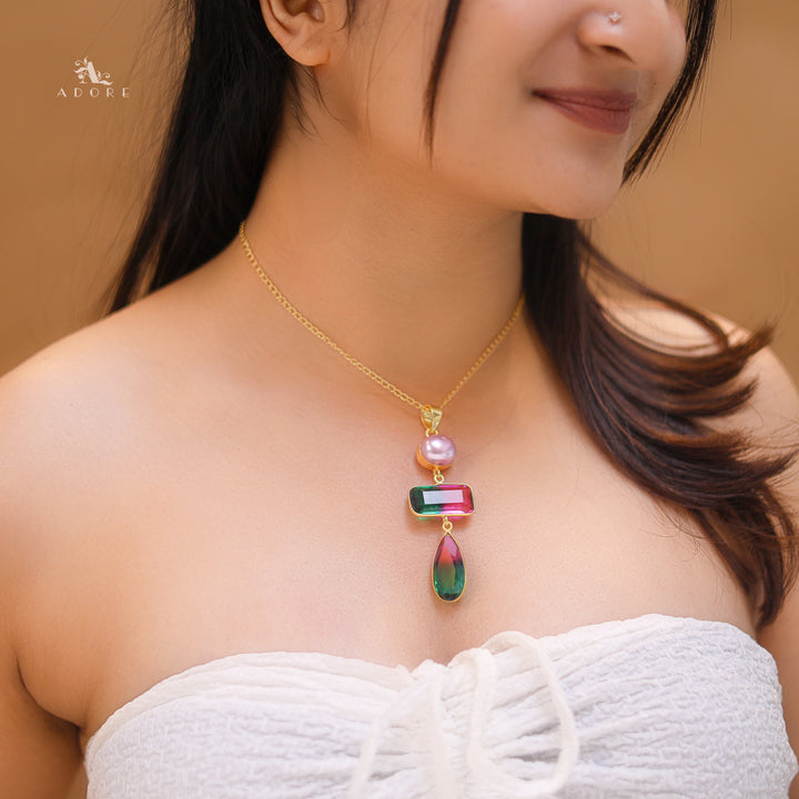 Laya Glossy And Pearl Neckpiece