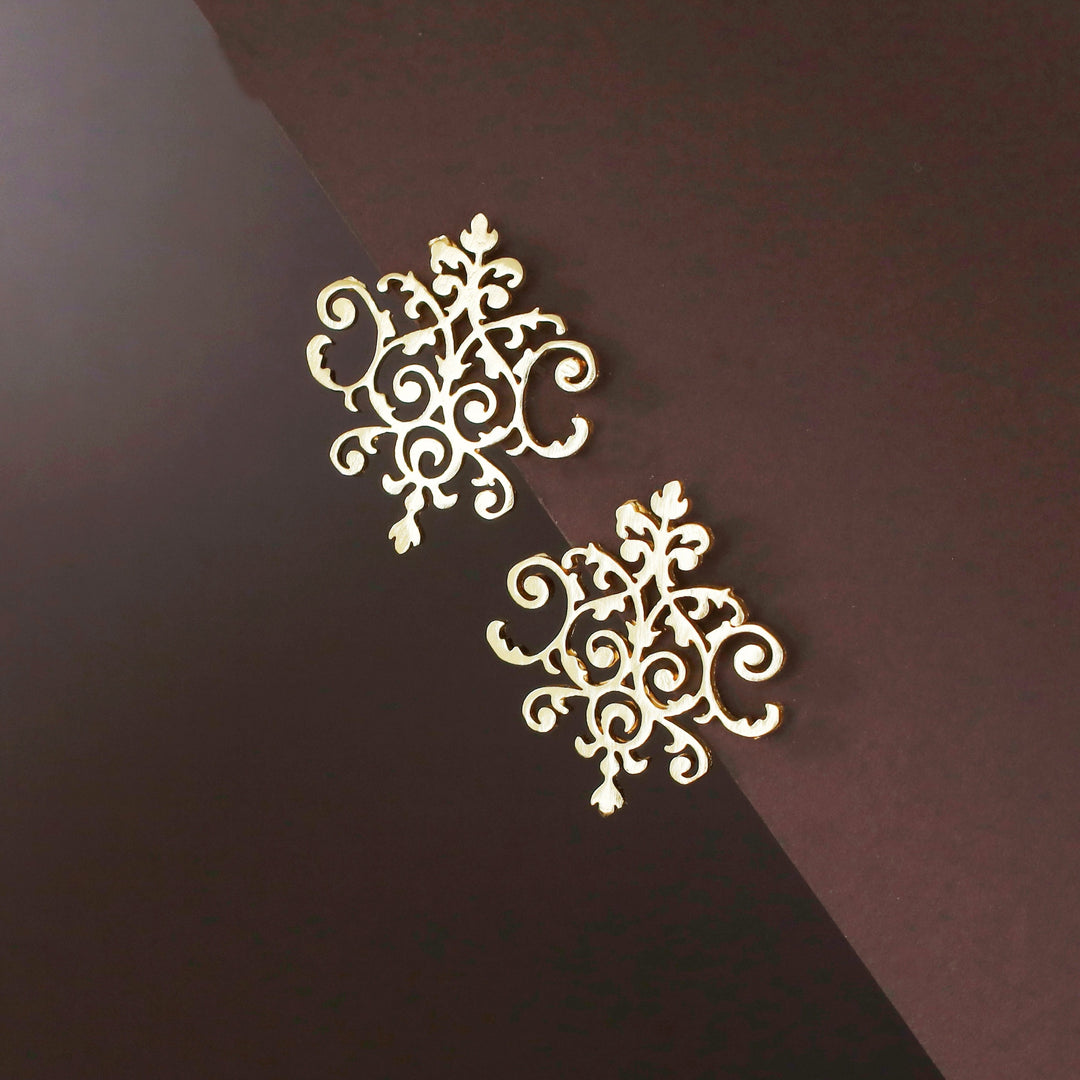 Nixie Golden Filigree Stud