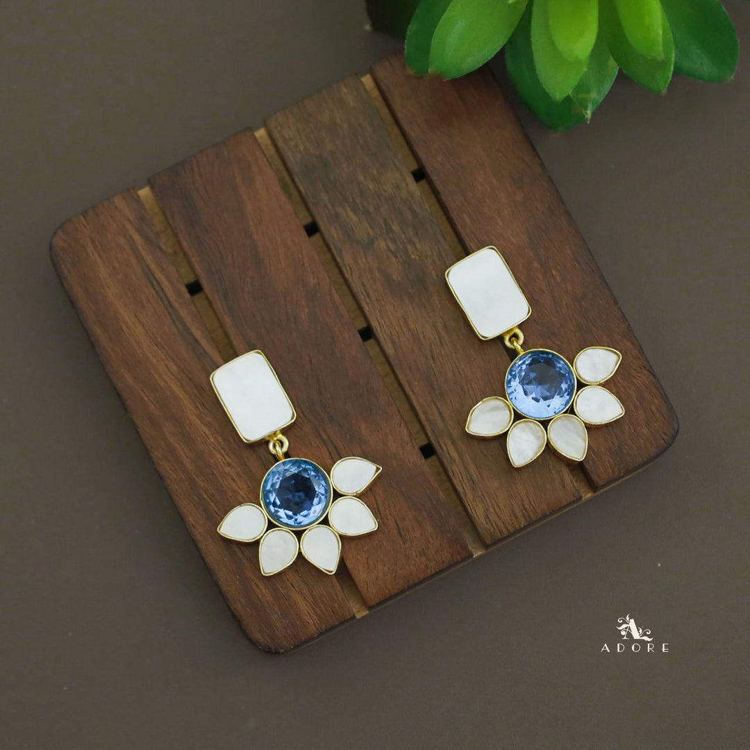 Sidra Glossy Round MOP Flower Earring