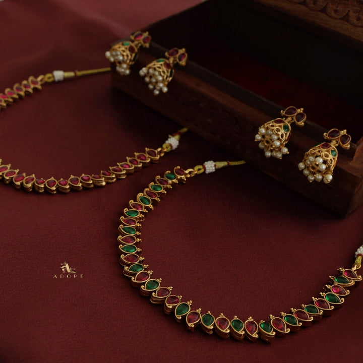Yashwasi Reversible Neckpiece With Earring