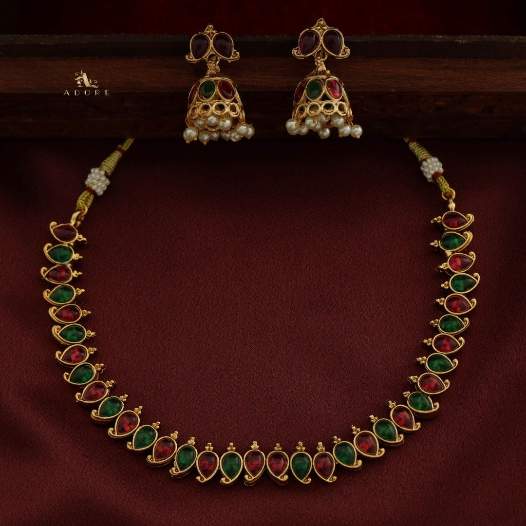Yashwasi Reversible Neckpiece With Earring