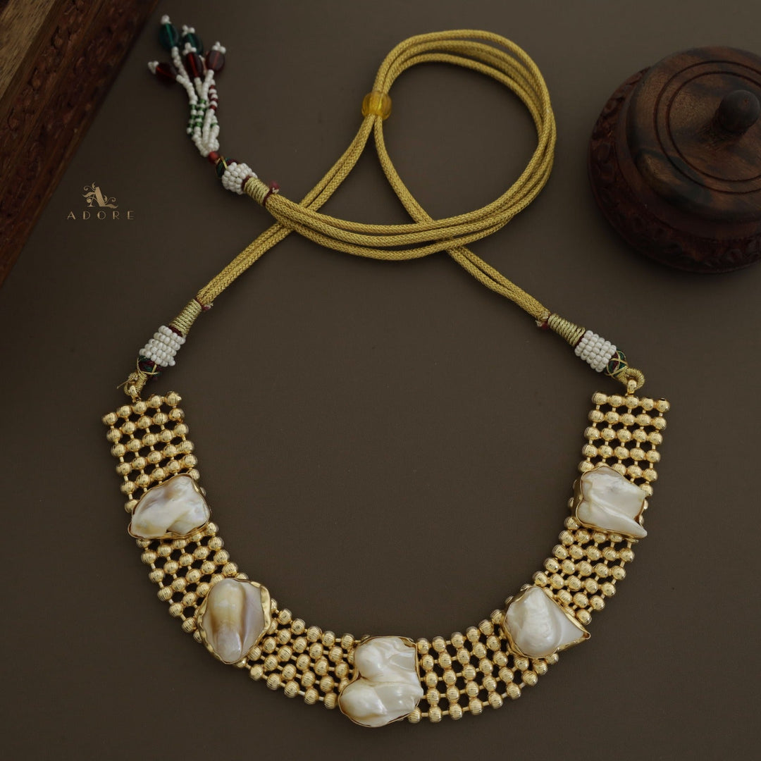 Golden Odelia Baroque Short Neckpiece