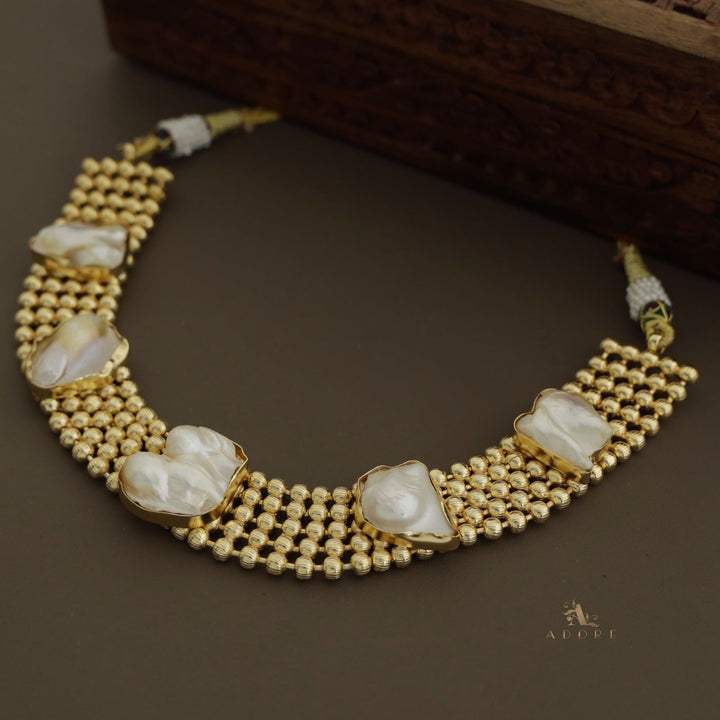 Golden Odelia Baroque Short Neckpiece