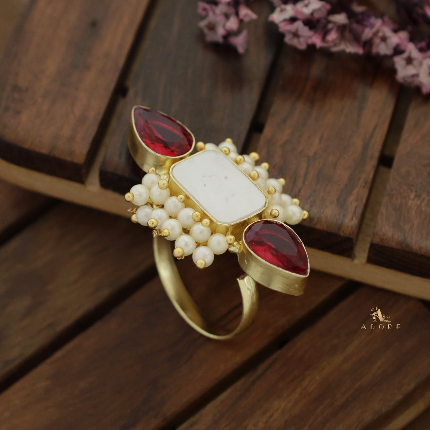 Glossy krizva MOP Rectangle Cluster Pearl Ring