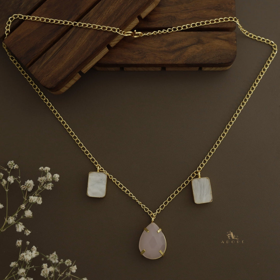 Oviana Glossy Drop & MOP Neckpiece