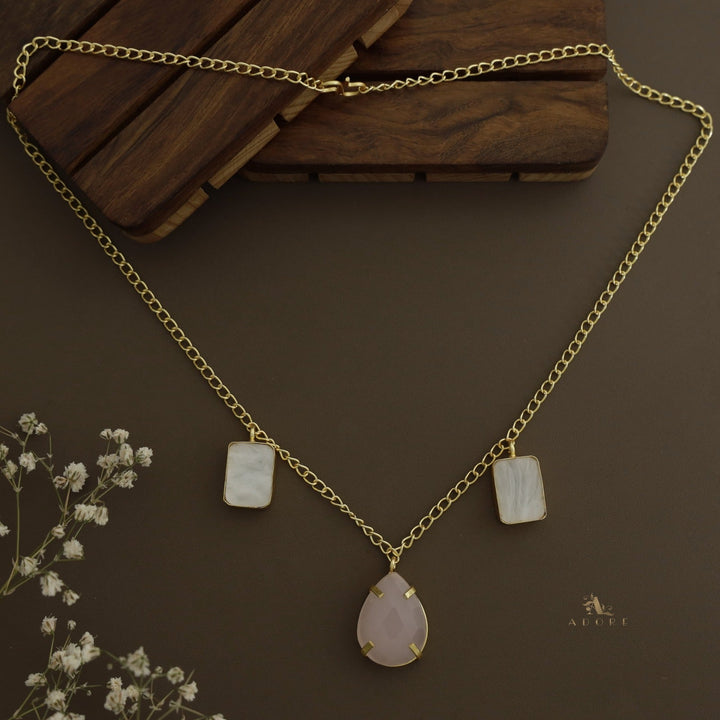 Oviana Glossy Drop & MOP Neckpiece