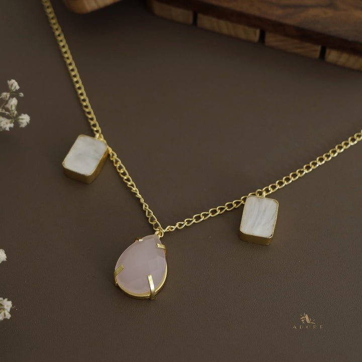 Oviana Glossy Drop & MOP Neckpiece