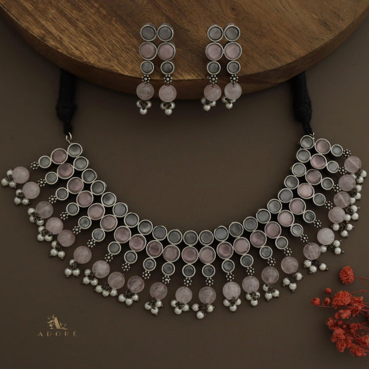 Navistha Glossy Pearl Short Neckpiece / Choker With Earring