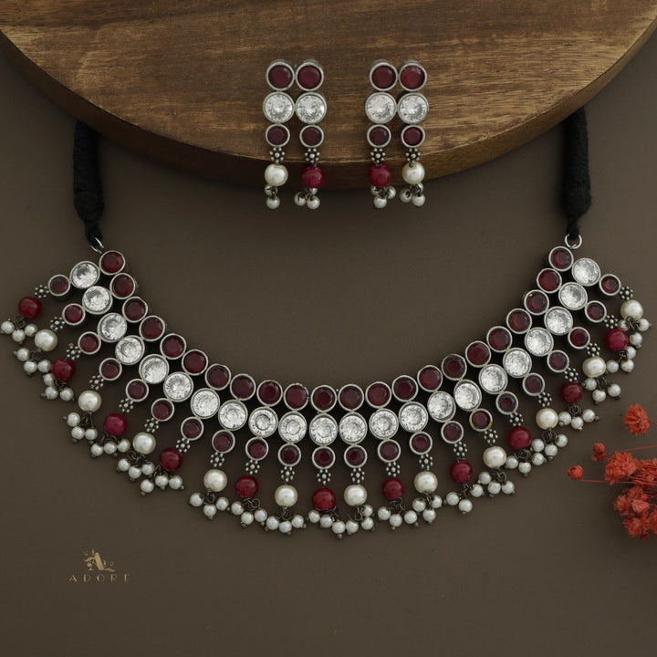Navistha Glossy Pearl Short Neckpiece / Choker With Earring