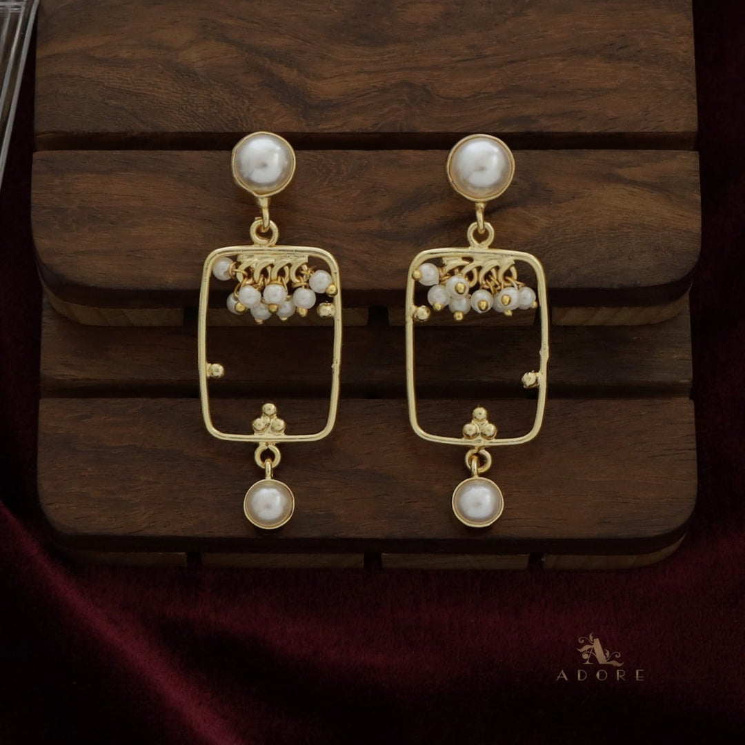Dimple Glossy Rectangle Cluster Pearl Earring