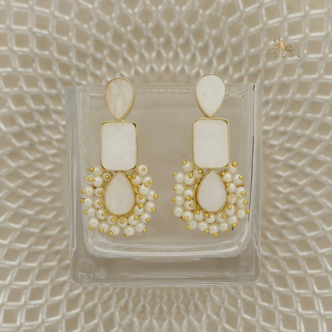Ime Glossy Drop + MOP Cluster Pearl Earring