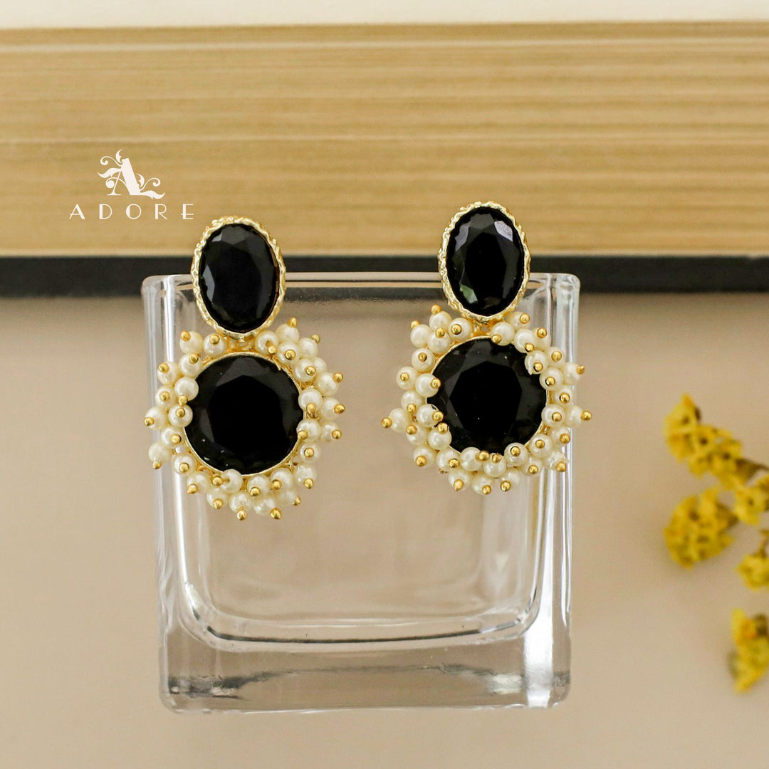 Oval & Round Glossy Cluster Pearl Earring