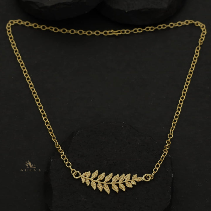 Golden Leafy Neckpiece