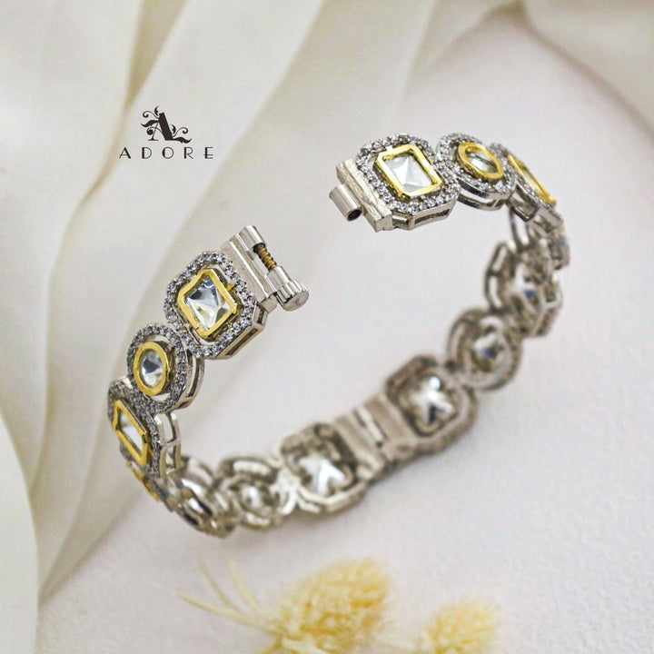 Tanishi Kundan Bangle