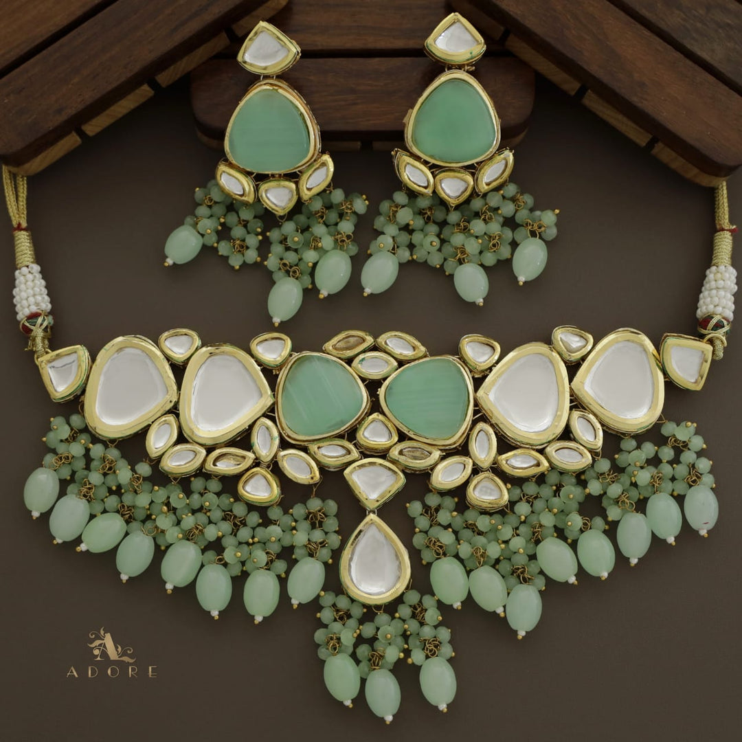 Mehanaz Kundan Choker With Earring