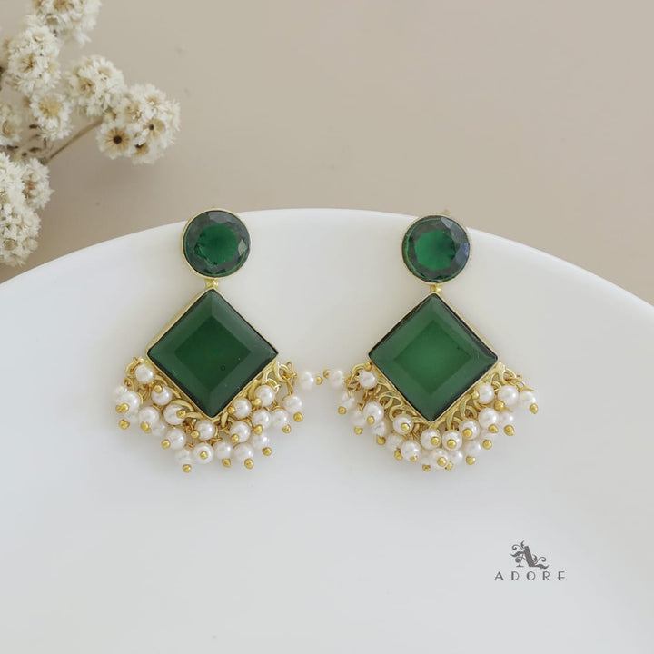 Glossy Round & Diamond Cluster Pearl Earring