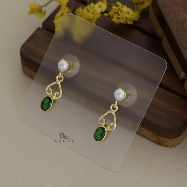 Xiti Glossy Oval Pearl Earring