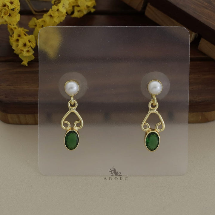 Xiti Glossy Oval Pearl Earring