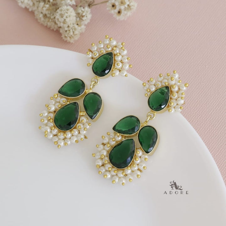 Tetra Glossy Drop Cluster Pearl Earring