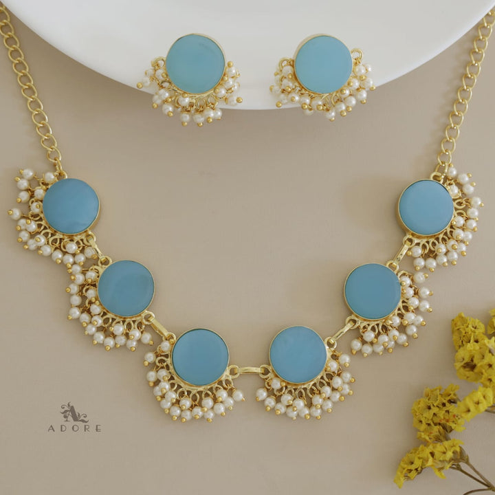 Dareena Half Pearl Neckpiece With Stud