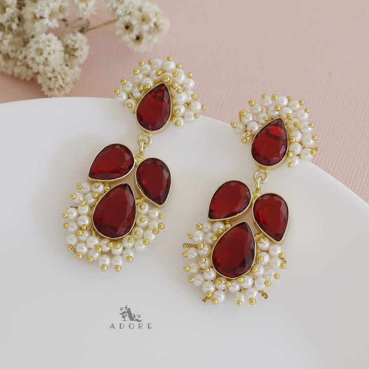 Tetra Glossy Drop Cluster Pearl Earring
