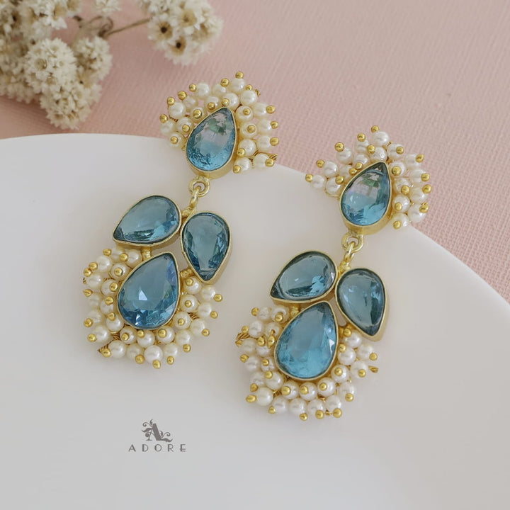 Tetra Glossy Drop Cluster Pearl Earring