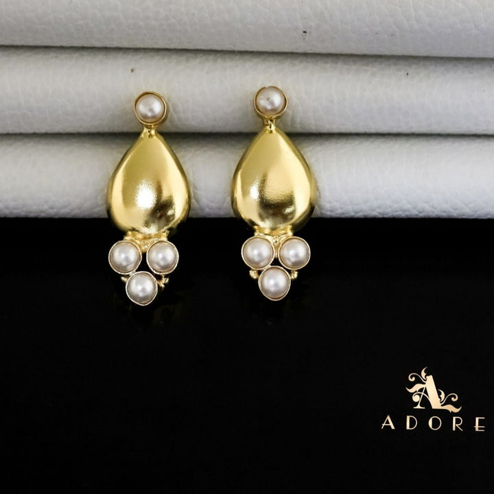Tisha Pearl Golden Drop Earring