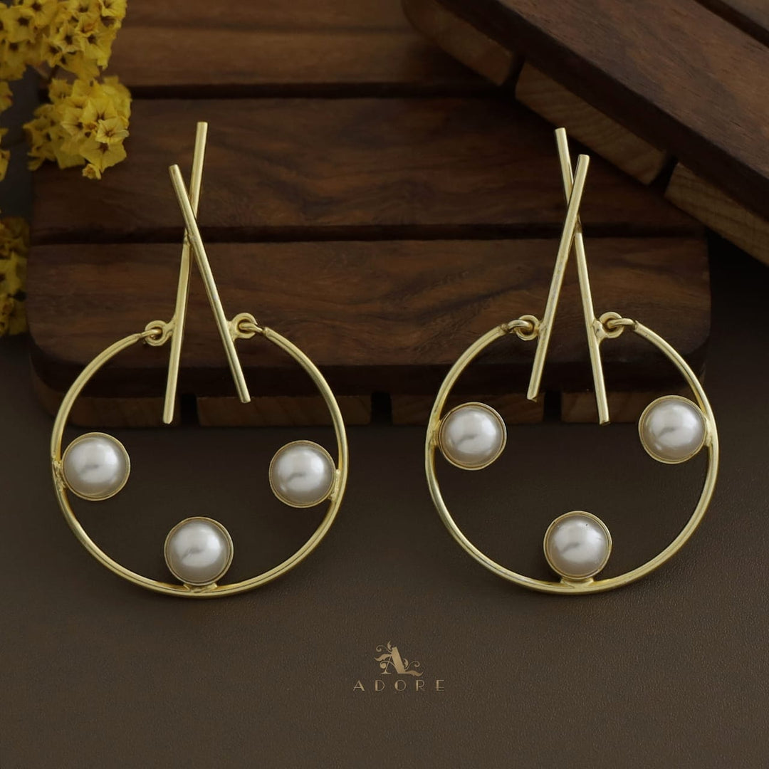 Golden Tri Pearl Line And Circle Earring